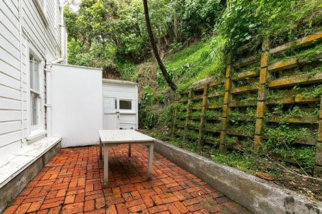 Photo of property in 86 Salamanca Road, Kelburn, Wellington, 6012
