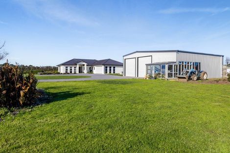 Photo of property in 60 Turangi Road, Motunui, Waitara, 4383