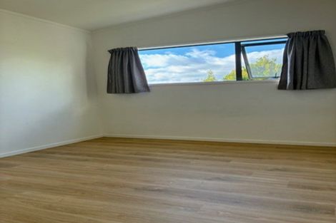 Photo of property in 53 Triangle Road, Massey, Auckland, 0614