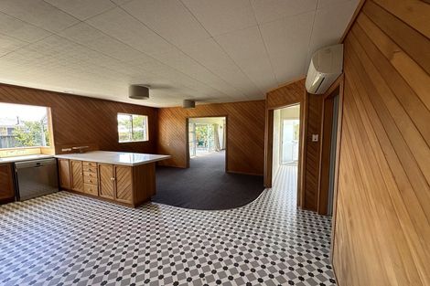 Photo of property in 25 Pyle Road West, One Tree Point, 0118