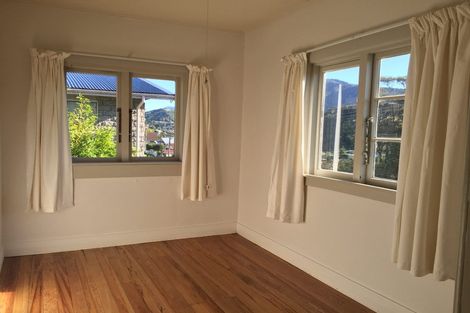 Photo of property in 25 Lincoln Street, Picton, 7220