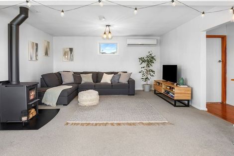 Photo of property in 1/17 Barnes Road, Redwood, Christchurch, 8051