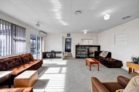 Photo of property in 27 Pacey Avenue, Hawera, 4610