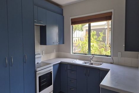 Photo of property in 2/485 Don Buck Road, Massey, Auckland, 0614