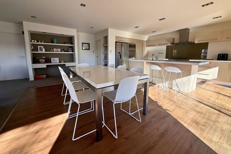 Photo of property in 28 Kelliher Drive, Wanaka, 9305