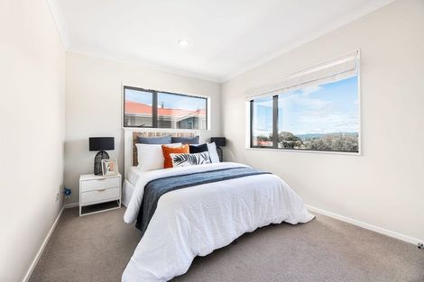 Photo of property in 2 Bangla Place, Massey, Auckland, 0614