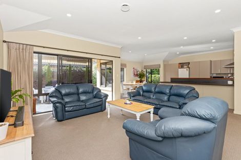 Photo of property in 6b Neeve Place, Taradale, Napier, 4112