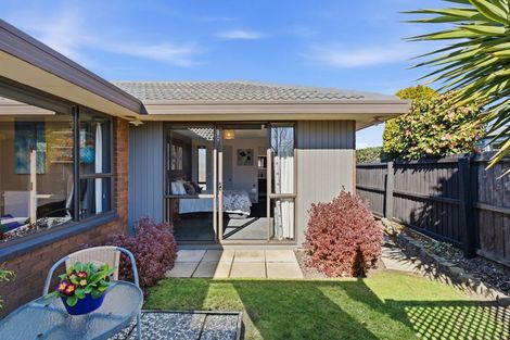 Photo of property in 26 Takaro Avenue, Sockburn, Christchurch, 8042