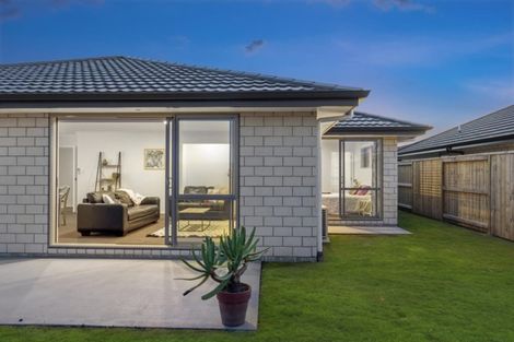 Photo of property in 17 Monaro Place, Papamoa, 3118