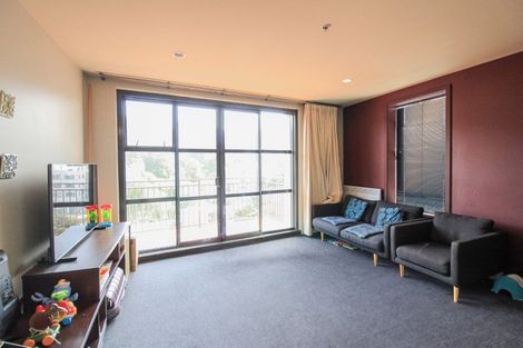 Photo of property in Atrium Towers, 8f/154 The Terrace, Wellington Central, Wellington, 6011