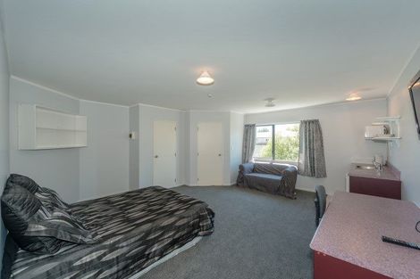 Photo of property in Carrington House, 12/2 Baffles Crescent, Silverdale, Hamilton, 3216