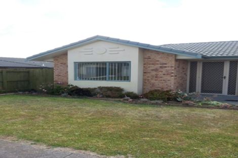 Photo of property in 34 Tussock Avenue, Mangere, Auckland, 2022