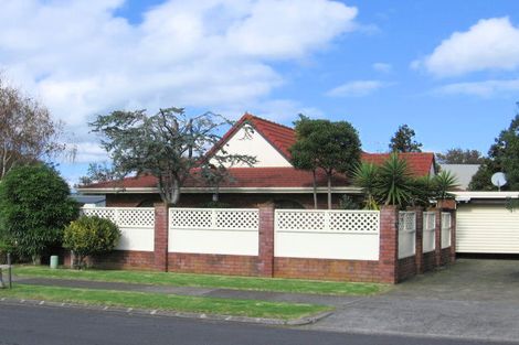 Photo of property in 23 Vivian Wilson Drive, Eastern Beach, Auckland, 2012