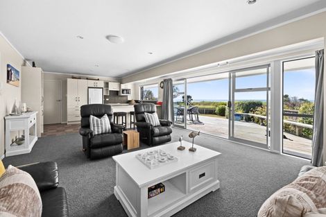 Photo of property in 98 Harper Road, Waimarama, 4294