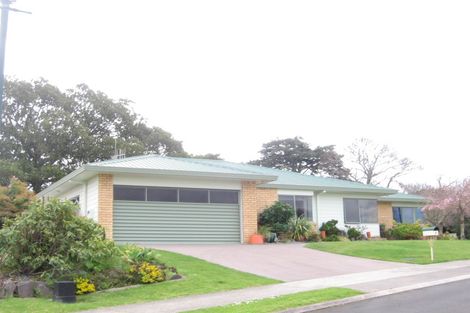 Photo of property in 8 Bell Common Close, Bethlehem, Tauranga, 3110