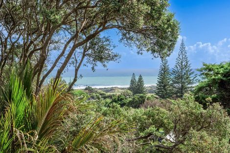 Photo of property in 188 Motutara Road, Muriwai, Waimauku, 0881