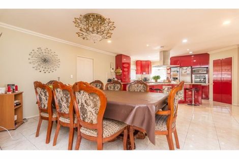 Photo of property in 2a Wattle Street, New Lynn, Auckland, 0600