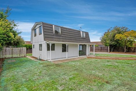 Photo of property in 37 Mchaffies Place, Wainoni, Christchurch, 8061