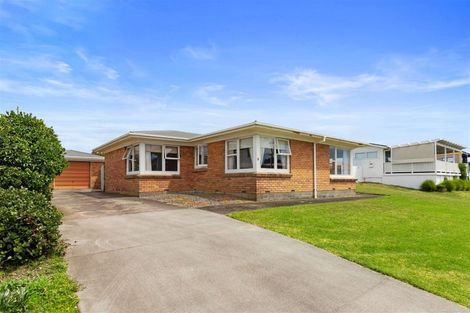 Photo of property in 1180 Papamoa Beach Road, Papamoa Beach, Papamoa, 3118