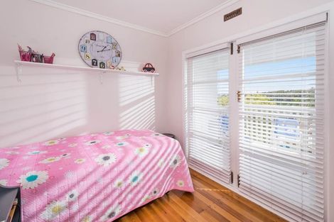 Photo of property in 121 Stredwick Drive, Torbay, Auckland, 0630