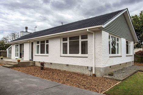 Photo of property in 40 Damien Place, Bromley, Christchurch, 8062