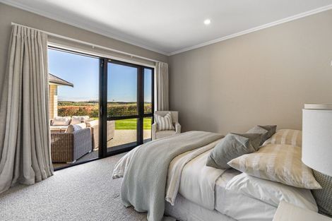 Photo of property in 80 Ewen Place, Karaka, Papakura, 2580