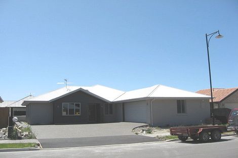 Photo of property in 24 Pohutukawa Crescent, Parklands, Christchurch, 8083