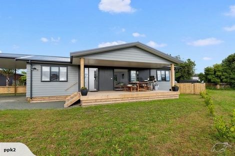 Photo of property in 10 Halyard Way, Mangawhai, 0505
