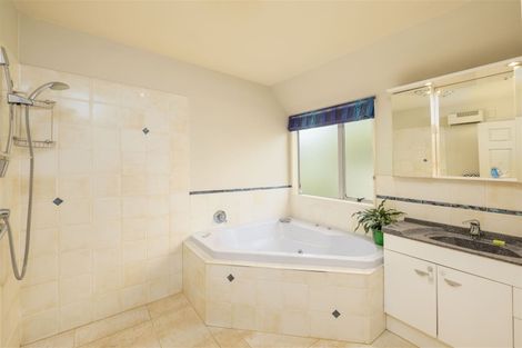 Photo of property in 28 Ilam Park Place, Ilam, Christchurch, 8041