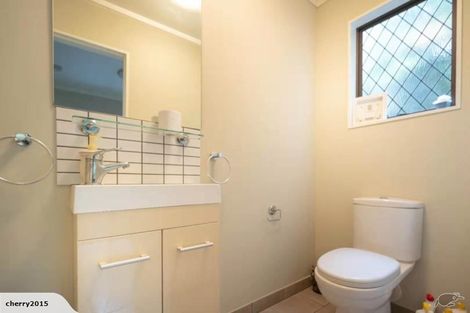 Photo of property in 10 Tio Tio Road, Miramar, Wellington, 6022