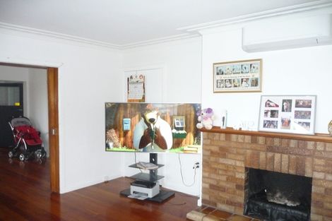 Photo of property in 1615 Great North Road, Waterview, Auckland, 1026