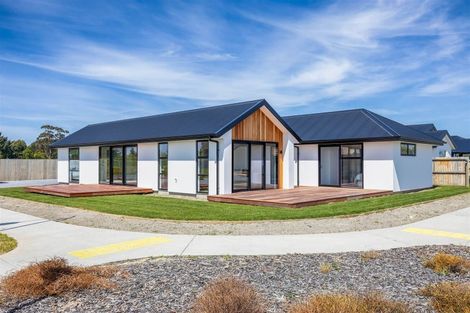 Photo of property in 37 Mcquillan Avenue, Woodend, 7610