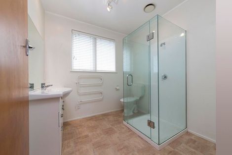 Photo of property in 4/135 Titirangi Road, New Lynn, Auckland, 0600