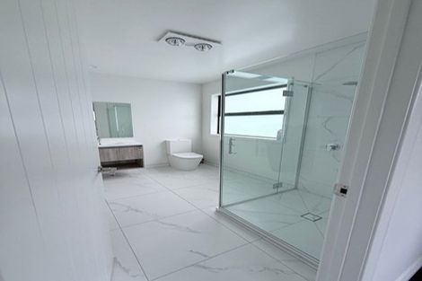 Photo of property in 122 Godfrey Drive, Orewa, 0931