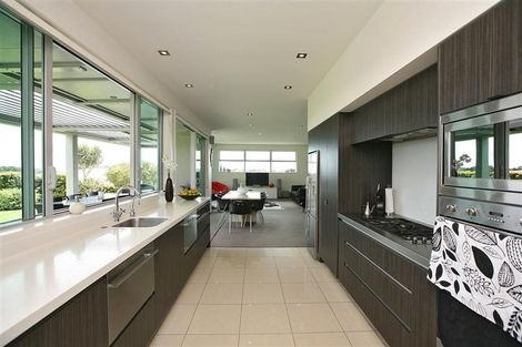 Photo of property in 26 Dartmoor Avenue, Westown, New Plymouth, 4310