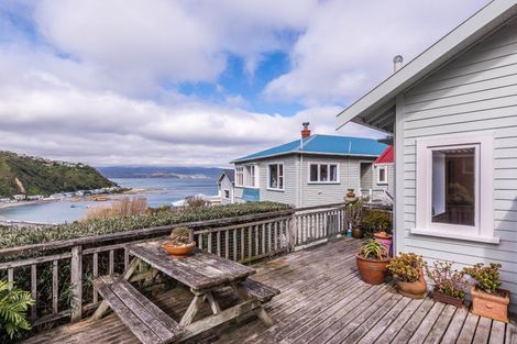 Photo of property in 20 Milne Terrace, Island Bay, Wellington, 6023