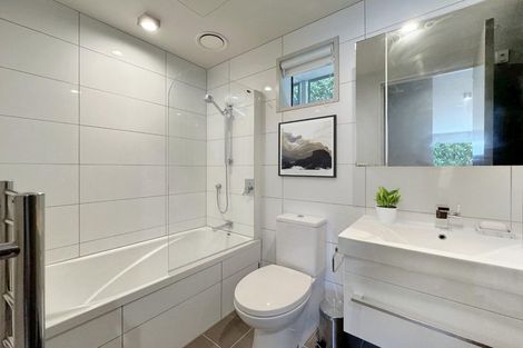 Photo of property in Revolucion Apartments, 402/28w Torrens Terrace, Mount Cook, Wellington, 6011