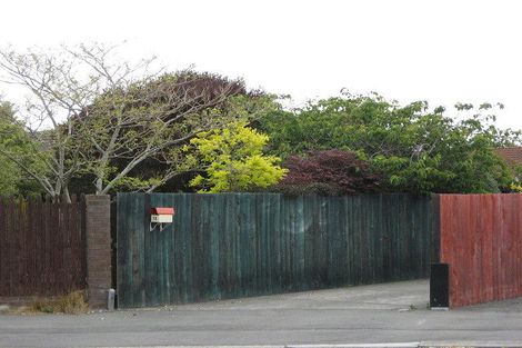 Photo of property in 18 Forest Park Place, Parklands, Christchurch, 8083