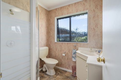 Photo of property in 34 Greenwood Place, Fitzherbert, Palmerston North, 4410