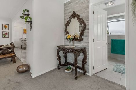 Photo of property in 8 Julian Place, Otara, Auckland, 2023