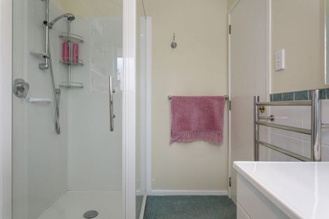 Photo of property in 31 Kotare Street, Hilltop, Taupo, 3330