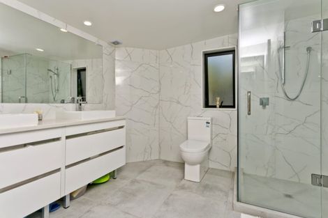 Photo of property in 33 Diana Drive, Glenfield, Auckland, 0627