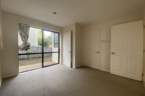 Photo of property in 4 Luxor Place, Massey, Auckland, 0614