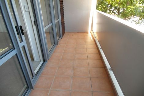 Photo of property in 5c/30 Westward Ho, Glen Eden, Auckland, 0602