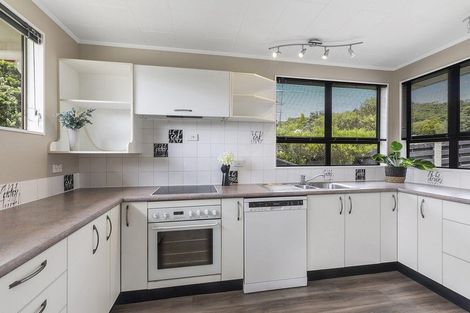 Photo of property in 1 Carvel Lane, Whitby, Porirua, 5024