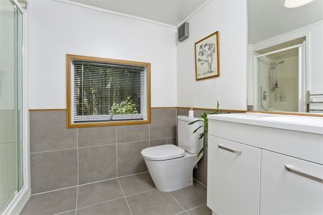 Photo of property in 3/100 Aberdeen Road, Campbells Bay, Auckland, 0620