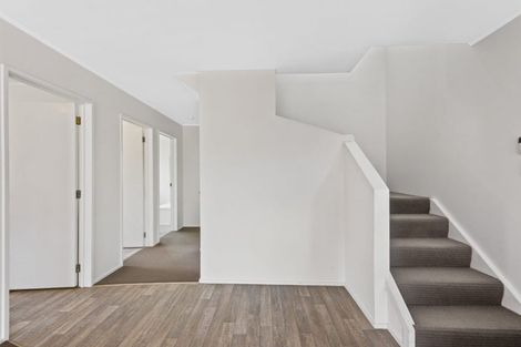 Photo of property in 2/30 Forest Hill Road, Henderson, Auckland, 0612