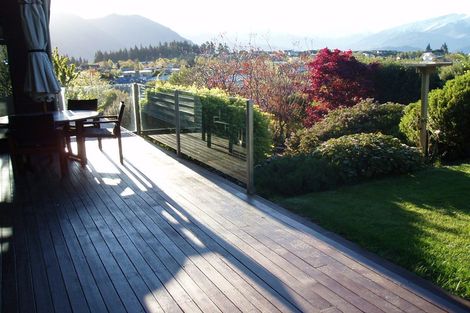 Photo of property in 9 Fastness Crescent, Wanaka, 9305