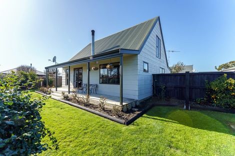 Photo of property in 2 Thompsons Road, Belfast, Christchurch, 8051