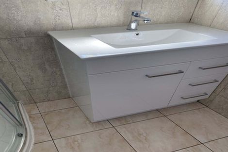 Photo of property in 43 Cheviot Street, Mangere East, Auckland, 2024